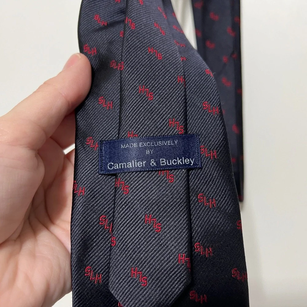 Camalier &‎ Buckley Mens Silk Tie Navy Blue Red Made in USA